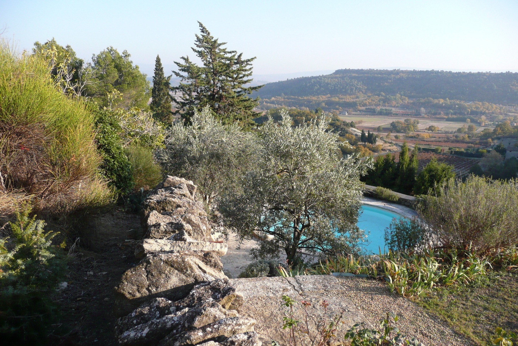 Piscine privée en terrasse, collines de Provence